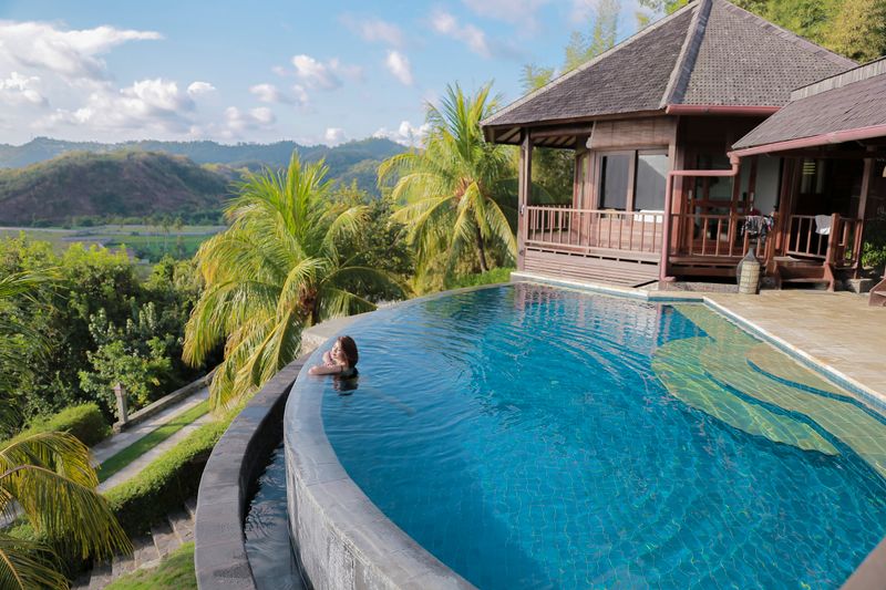 Bali villa infinity pool